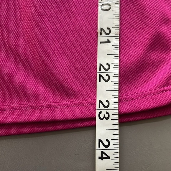 Under Armour HeatGear T-Shirt –color Pink, Medium - Picture 10 of 10